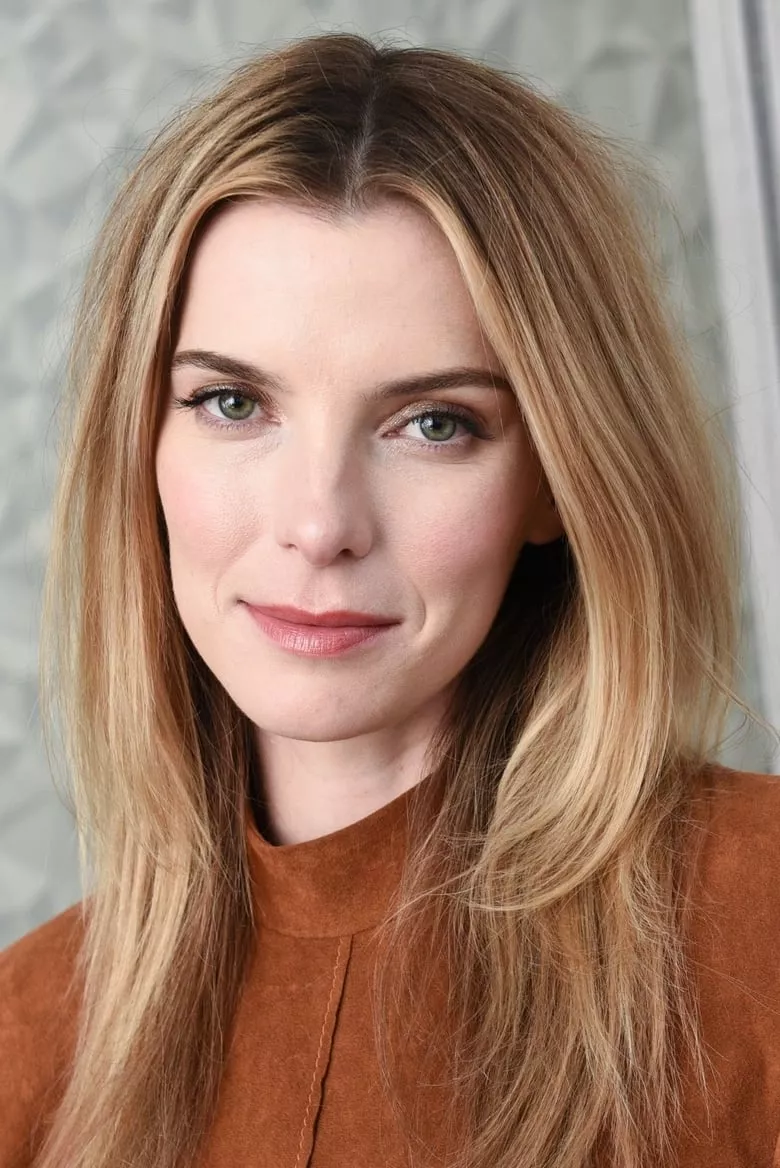 Betty Gilpin